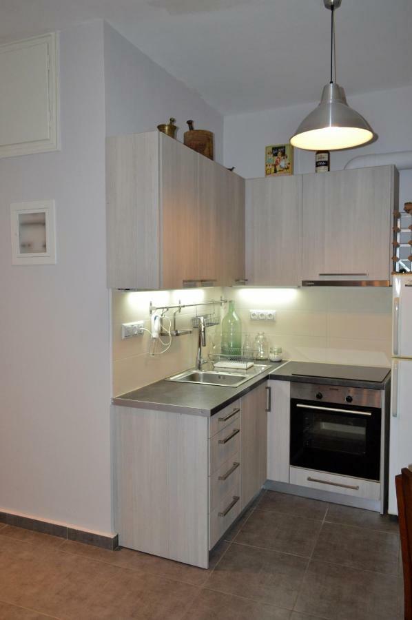 Central Kalamata Cozy Apartment Экстерьер фото